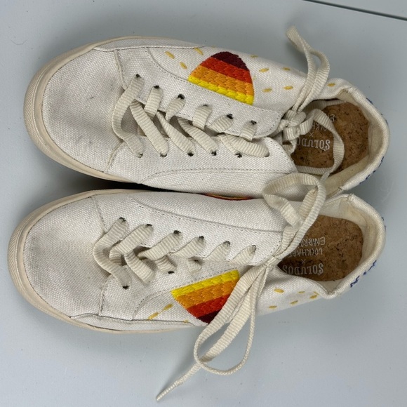 Soludos Peace Out Sun Embroidered Canvas Boho Sneakers Women’s Sz 6.5 - Picture 2 of 8
